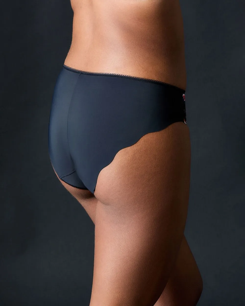 Aurelia Brief